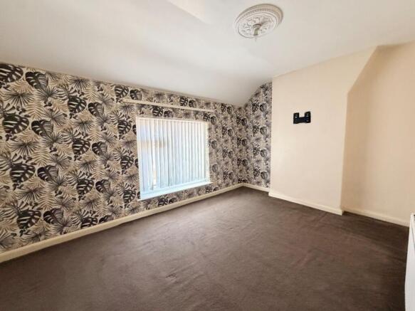 3 bed House to rent Image 7