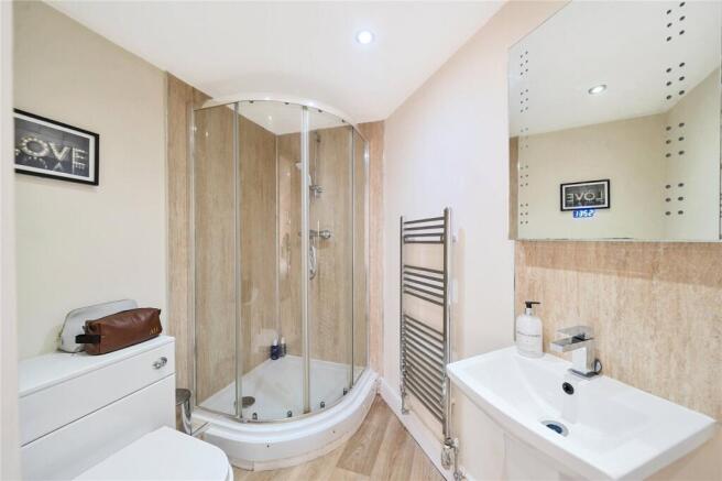 2 bed Apartment for sale Image 8