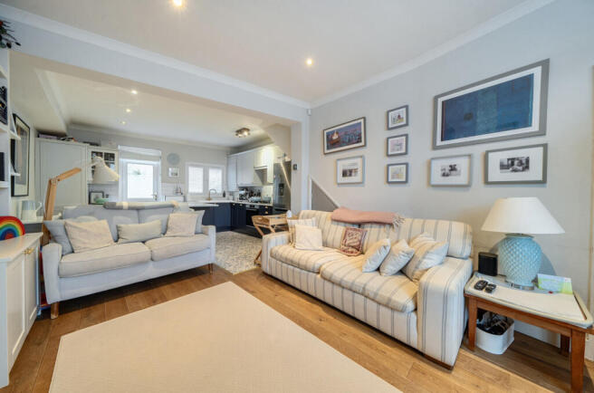 1373482-10-69038d...