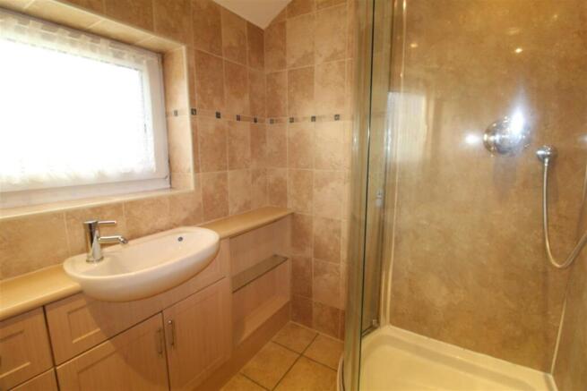 3 bed Semi-Detached to rent Image 10