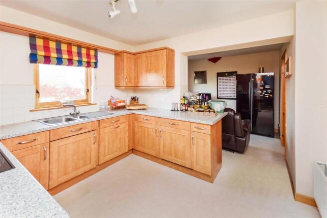 Kitchen 1.jpg