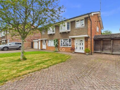 Meadow Drive, Lindfield, RH16