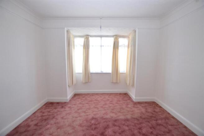 7 Keswick Road bed 1.jpg