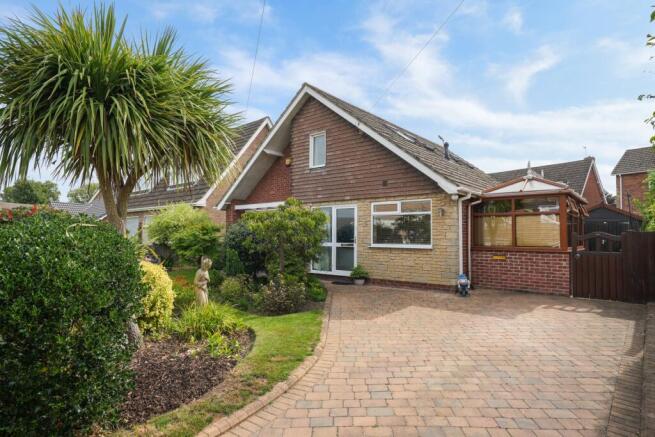 EweMove Estate Agents Scunthorpe - Front Aspect