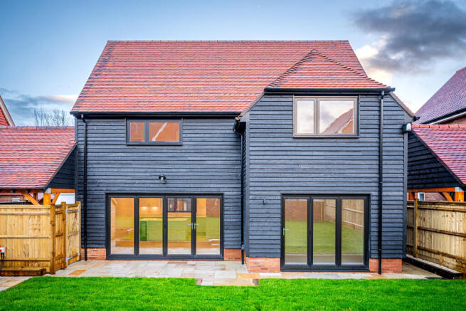 25-12-02_Barnfiel...