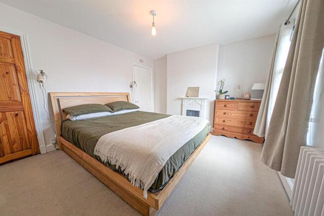 Bed2 2.jpg