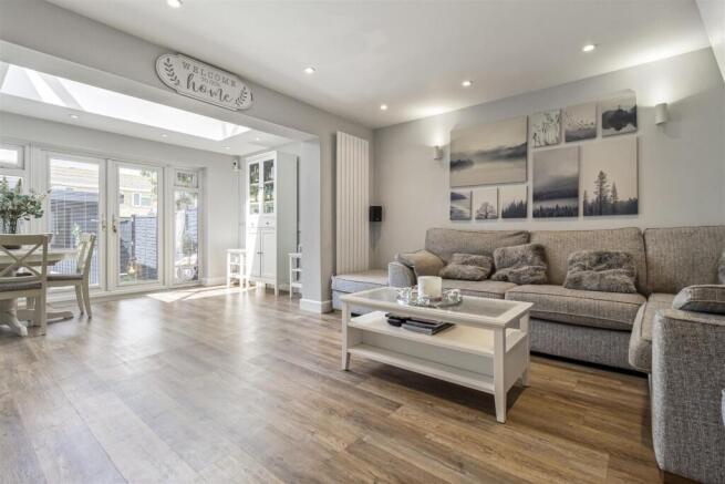 3 Timber Close-001.JPG
