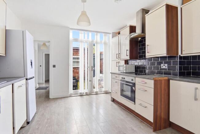 4 bed Terraced for sale Image 6