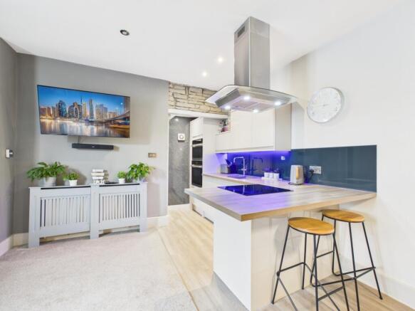 2 bed Terraced for sale Image 4