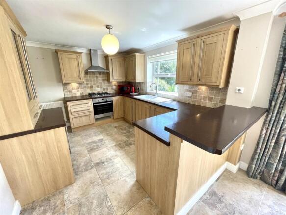 KITCHEN/DINING/FAMILY ROOM