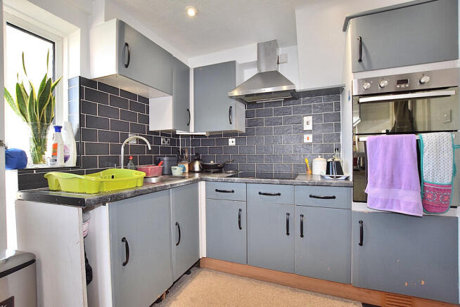 3 bed Semi-Detached for sale Image 10