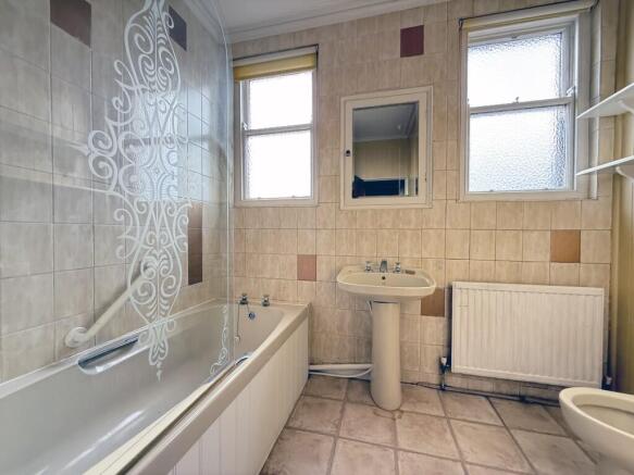 2 bed Duplex for sale Image 6