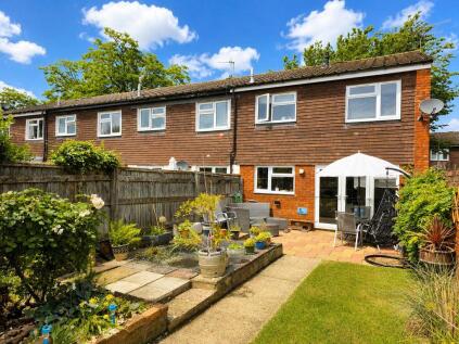 Hobart Court, Marlow
