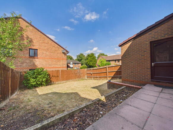 Stonefield Park, Maidenhead, SL6 photo 4