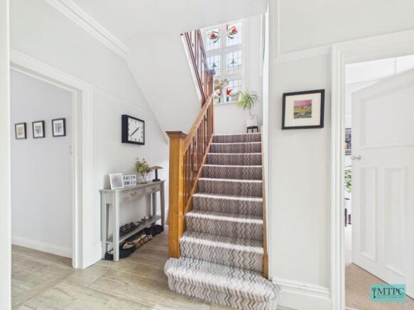 4 bed Semi-Detached to rent Image 12
