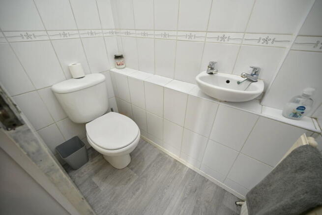 4 bed Detached for sale Image 7
