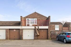 17, Earls Walk, Scunthorpe DN16 1HB