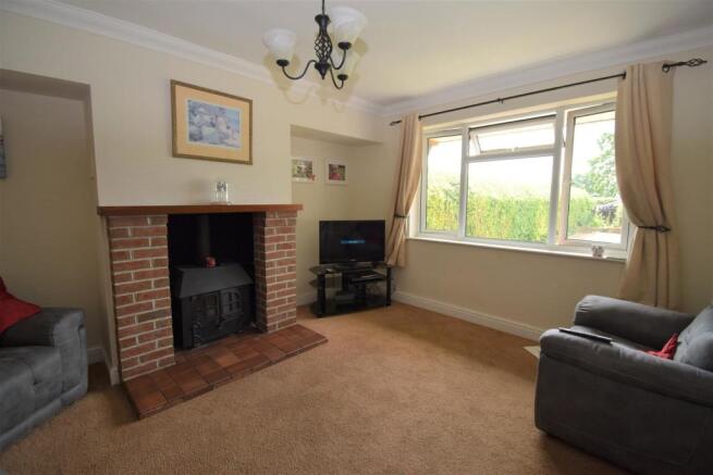 Living Room .jpg