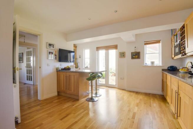 Kitchen/Breakfast Ro