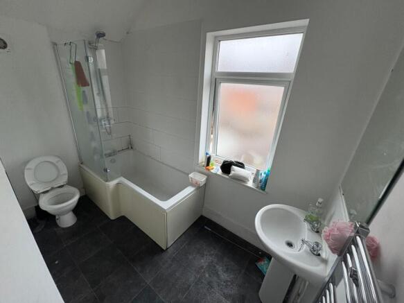 3 bed Terraced for sale Image 10