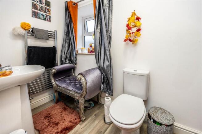 2 bed Terraced for sale Image 7