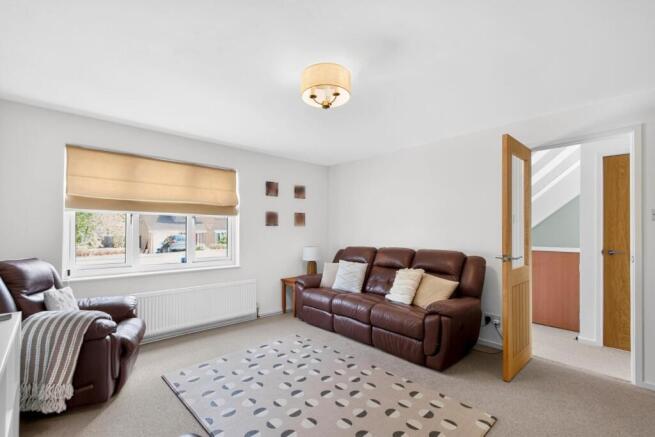 4 bed Detached for sale Image 11