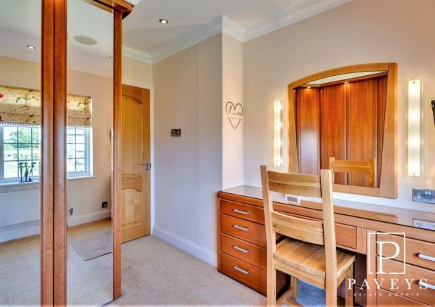 DRESSING ROOM