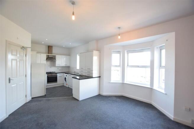 Lounge/Kitchen