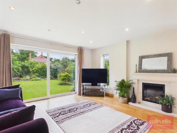 3 bed Detached for sale Image 6