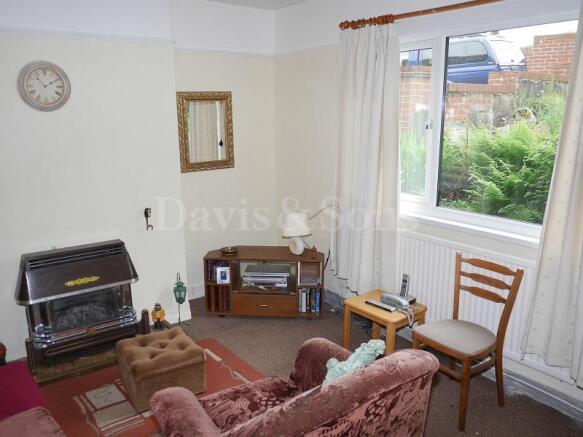 Lounge/Dining Room