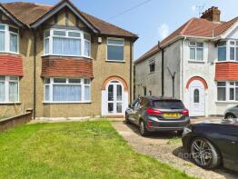 17, Shaggy Calf Lane, Slough SL2 5HL