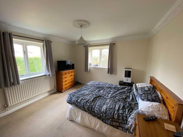Bedroom 1.jpg