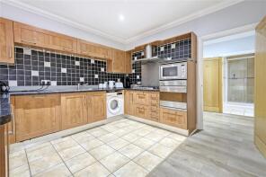 Flat 27, Fisher Court, Rhapsody Crescent, Brentwood CM14 5GE