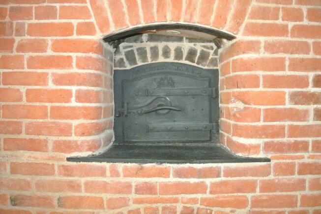 Bread Oven fea...