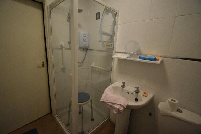 Shower Room/Toilet