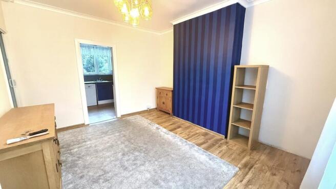 2 bed House to rent Image 10