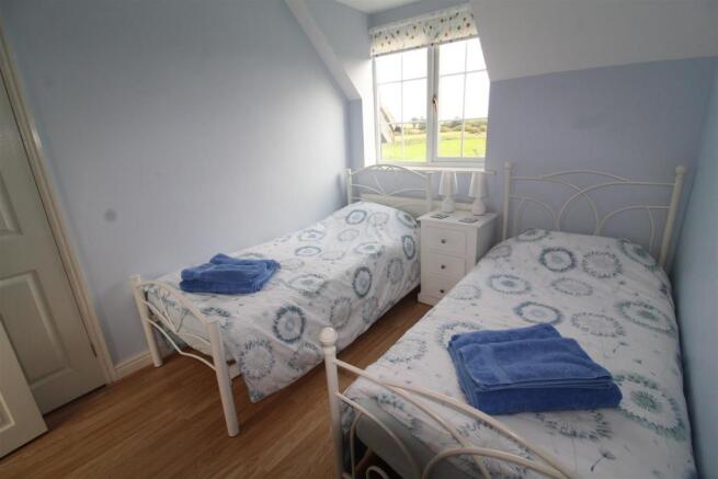Bedroom 3 RH.jpg
