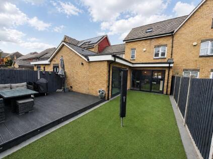 Hedingham Road, Chafford Hundred