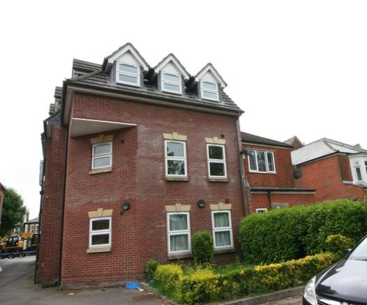 1 bedroom ground floor apartment