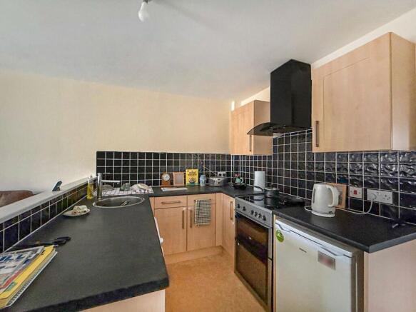 4 bed Block of Apartments for sale Image 11