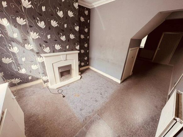 FRONT ROOM