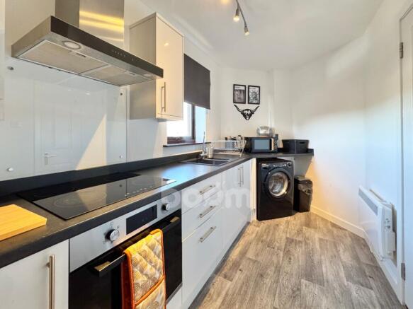 Medine Court, Beith kitchen
