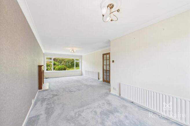 3 bed Semi-Detached to rent Image 11