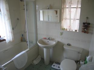 1st floor Bathroom