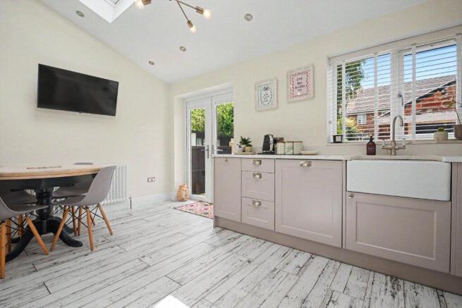 3 bed Semi-Detached for sale Image 12