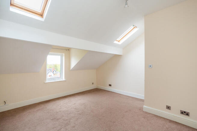 2 bed Flat for sale Image 8