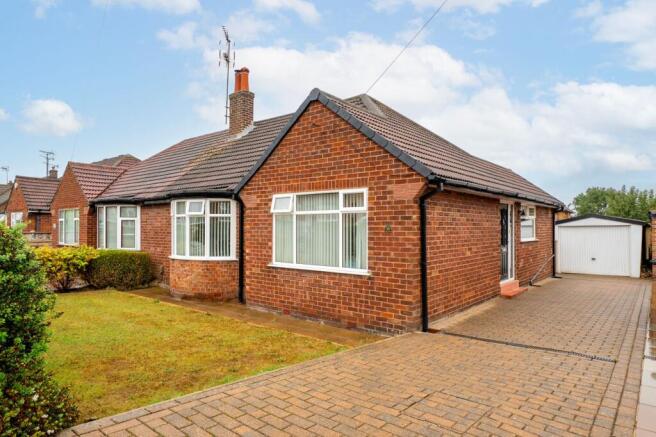 2 bed Semi-Detached Bungalow for sale Image 10