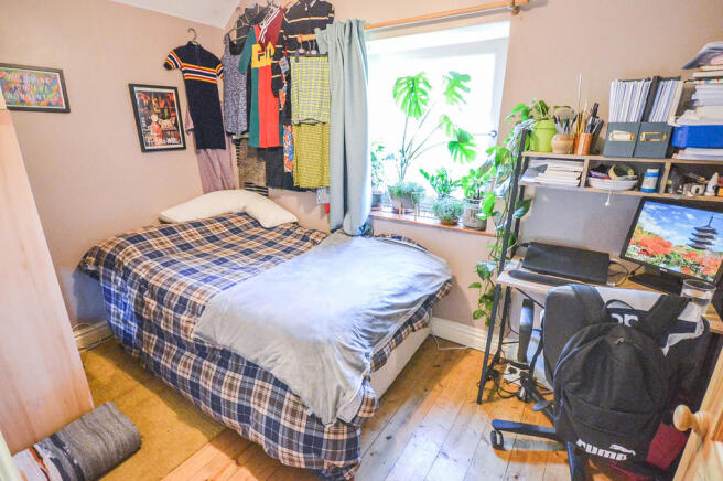 Guest House Bedro...
