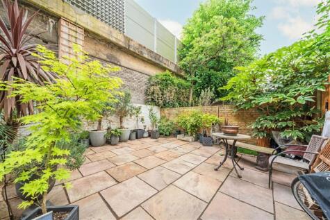 Eardley Crescent, Earls Court