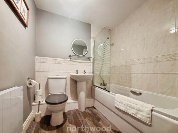 2 bed Flat to rent Image 6